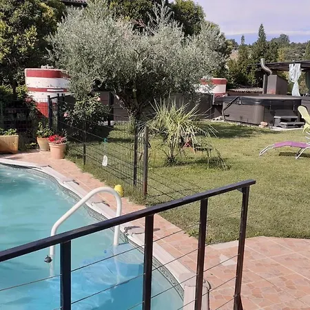 Bed & Breakfast D'hotes & Jacuzzi - A L'ombre Des Amandiers
