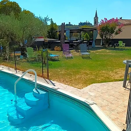 D'hotes & Jacuzzi - A L'ombre Des Amandiers 3*